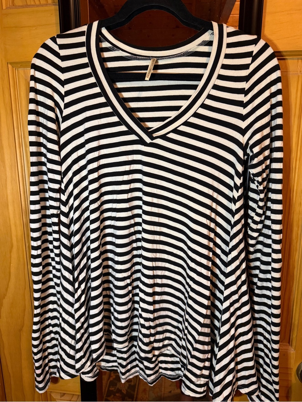 Striped V-Neck Long Sleeve Tee in Black & White